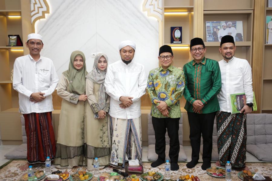 Safari Halal Bihalal, Gus Imin Temui Para Kiai Sepuh di Tapal Kuda
